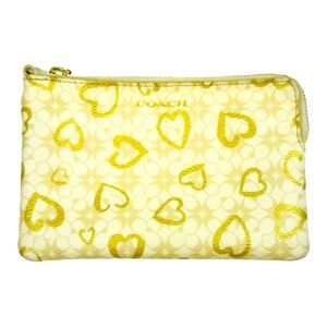 COACH HEART WRISTLET COIN PURSE WALLET IVORY CHAMPAGNE